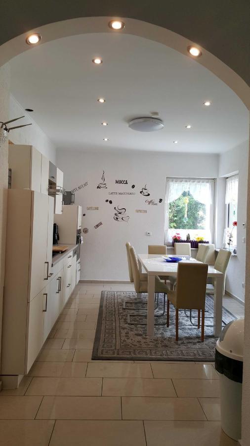 Holiday Apartment Essen Bagian luar foto